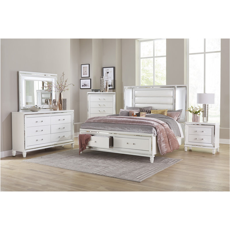 Ensemble de chambre avec lit tapissier Estrellas, Blanc, Très grand, 4 Pieces: Bed, Dresser, Mirror, Nightstand
