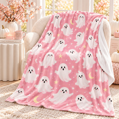 Couverture rose poudré pour l'Halloween avec fantômes flottants, croissants de lune et étoiles, jeté en flanelle pour canapé, lit et détente automnale à la maison, 127 x 152 cm