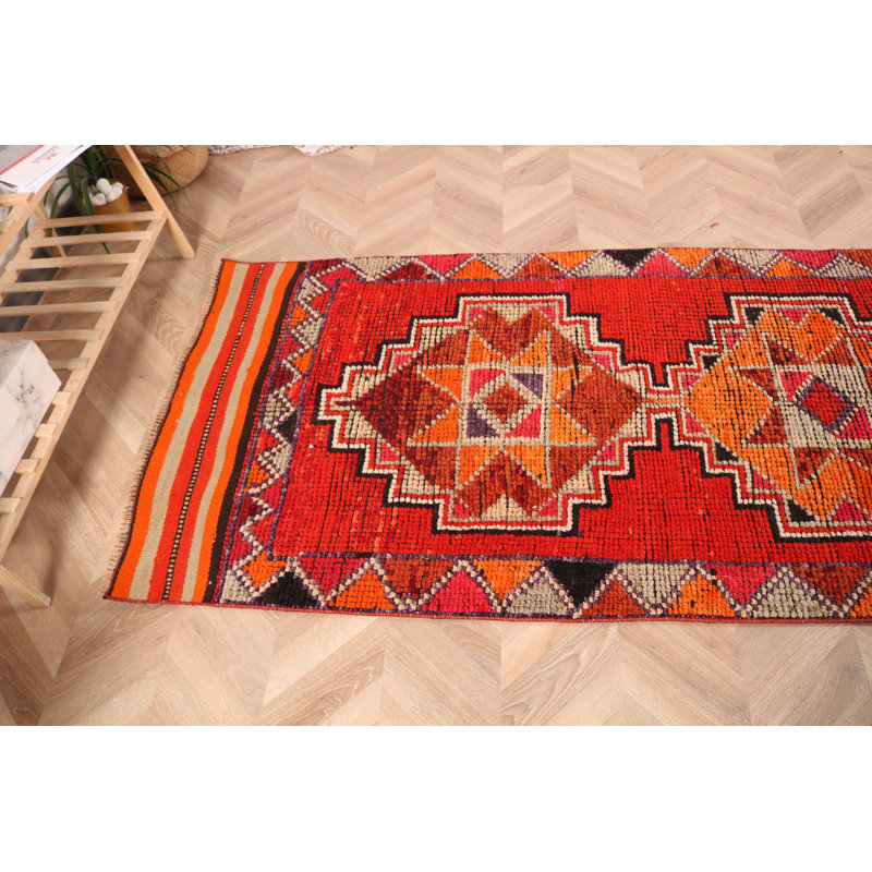Le tapis kilim turc fabriqué à la main offre le mélange parfait de style bohémien pour la décoration de couloir