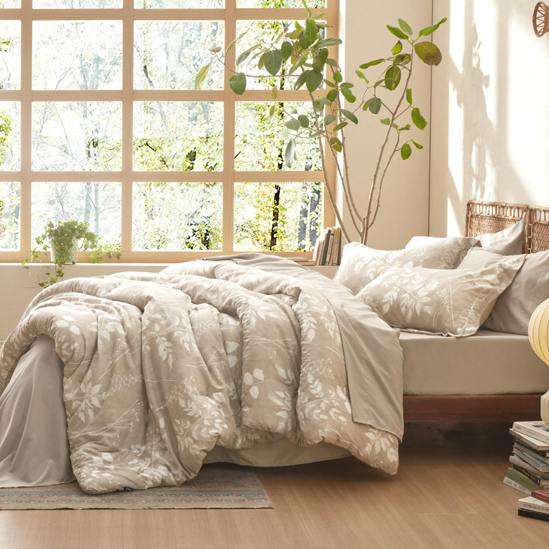 Bedsure Bed in a Bag - Reversible Flroal & Plant Pattern Printed with Comforters, Sheets, Pillowcases & Shams, 89GSM