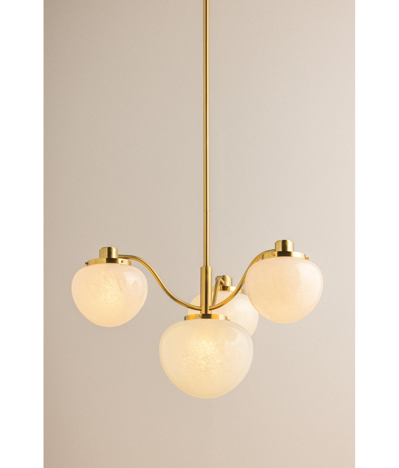 Kristen Chandelier, 17" H x 29.75" W x 29.75" D, 4 Lights