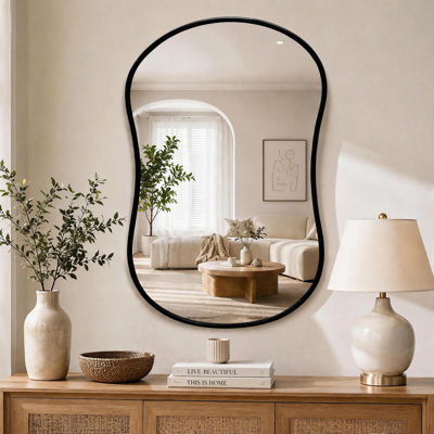 Miroir mural asymétrique noir 24 po x 32 po pour salon, chambre à coucher et entrée