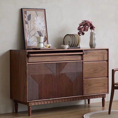 Vitrine de rangement pour la maison