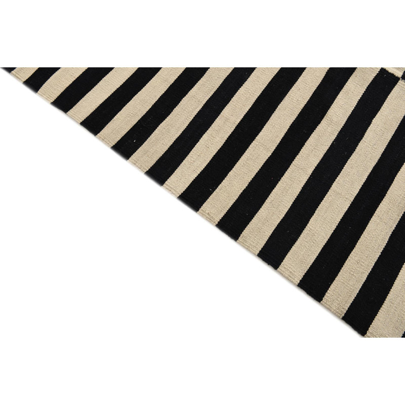 Tapis noir et blanc Ousley