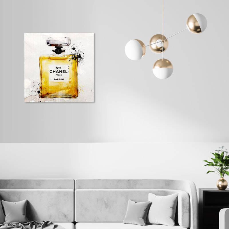«Fashion and Glam French Parfum Square Perfumes», impression sur toile, Toile tendue, H 20 po x l 20 po x 1,5 po