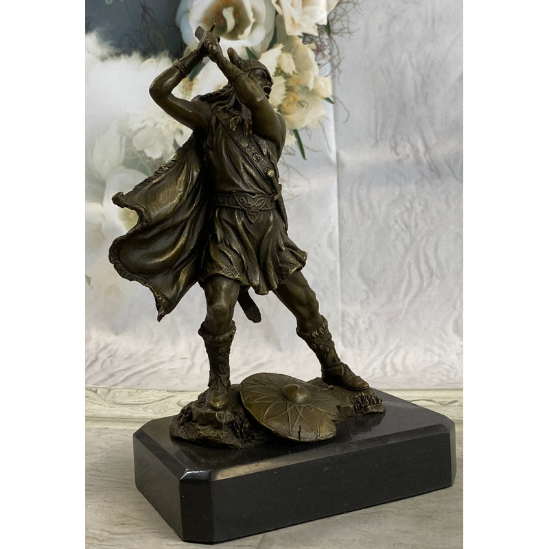 Sculpture «Holice Viking Warrior» par Kamiko