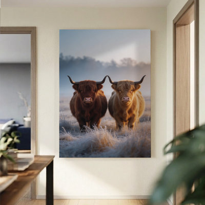 Tableau réaliste sur toile représentant des vaches des Highlands sous le givre, 61 x 91 cm (24 x 36 pouces), impression sur châssis, décoration murale hivernale brune et blanche pour salon, entrée et bureau.