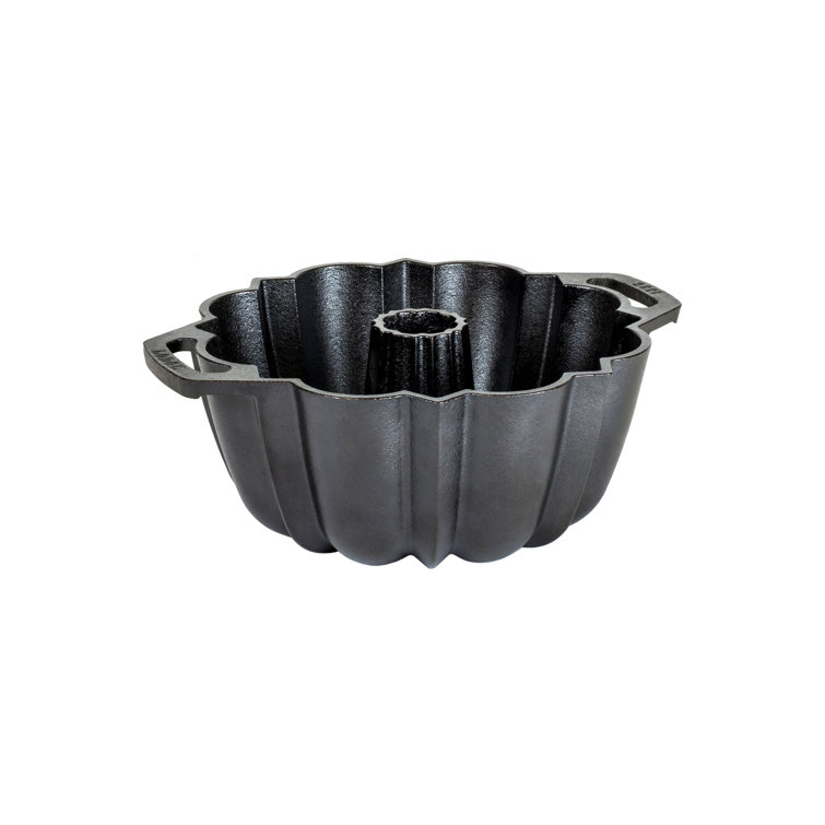 Lodge Cast Iron - IT'S HERE! 🚨 The Fluted Cake Pan is now