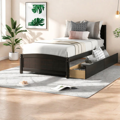 Lit plateforme simple peu encombrant en bois massif de conception moderne avec tiroirs de rangement