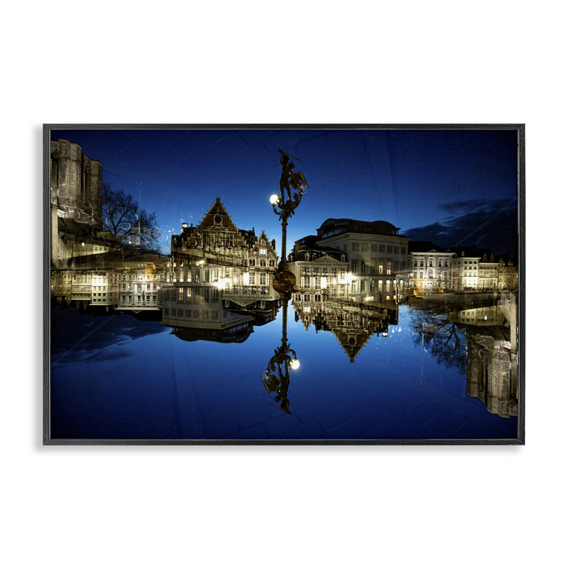 «Illuminated Night Cityscape», estampe numérique, design par Robin Vandenabeele, H 12 po x l 18 po