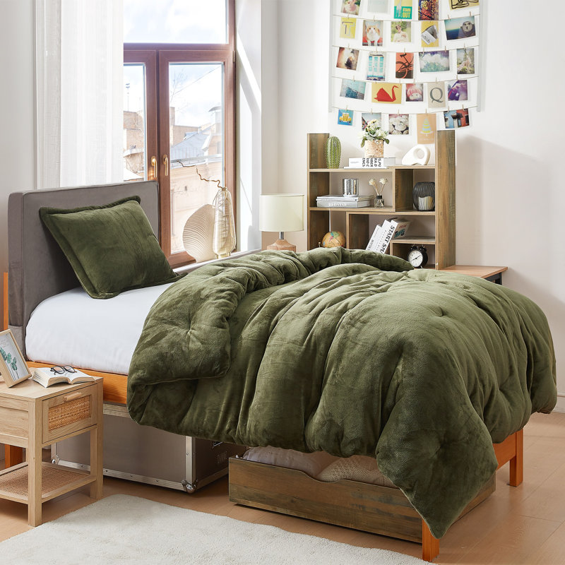 Winter Moss Twin Down Alternative Microfiber Comforter Set