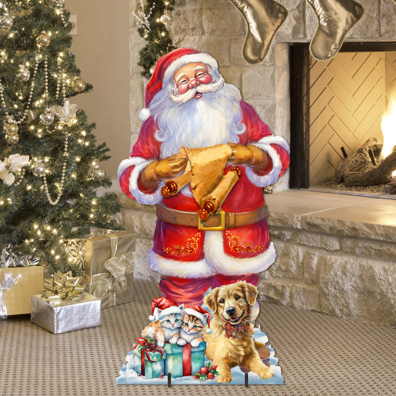 Célébrer avec une figurine de père Noël