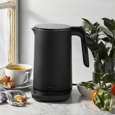 ZWILLING Enfinigy Cool Touch 1.5-L Kettle Pro, Silver