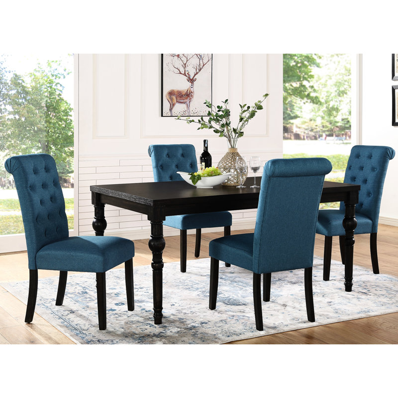 Salle à manger de style urbain: table rectangulaire en bois massif délavé foncé et 4 chaises avec chaises,