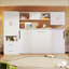 Lit escamotable simple avec tablettes ouvertes et tiroirs de rangement