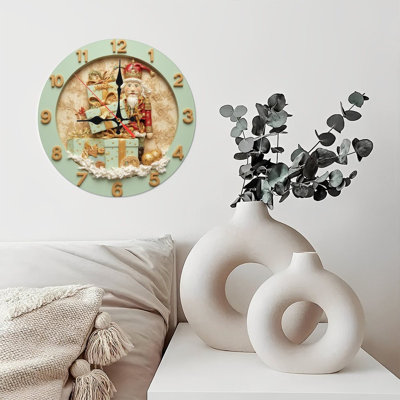 Christmas-Clock-With-Nutcracker-Gifts