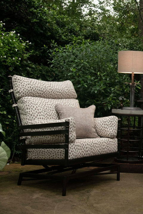 Outdoor Lounge Chairs