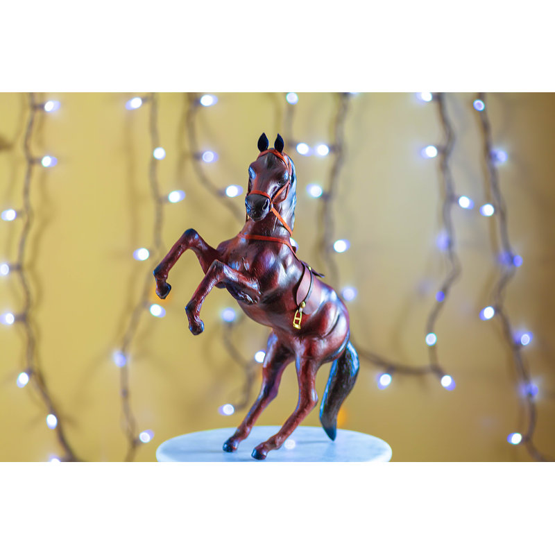  Statue étalon cabré, H 24 po x l 18 po x P 6,5 po