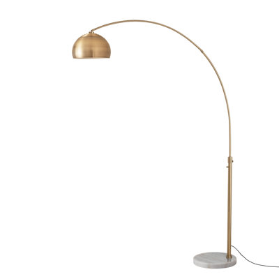 Lampe à arc demi-dôme 92 po - Laiton vieilli, base en marbre blanc, abat-jour demi-dôme en laiton vieilli, à intensité variable, ampoule incluse
