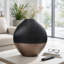Vase de table moderne en métal martelé pour la décoration intérieure-103532871-109405791