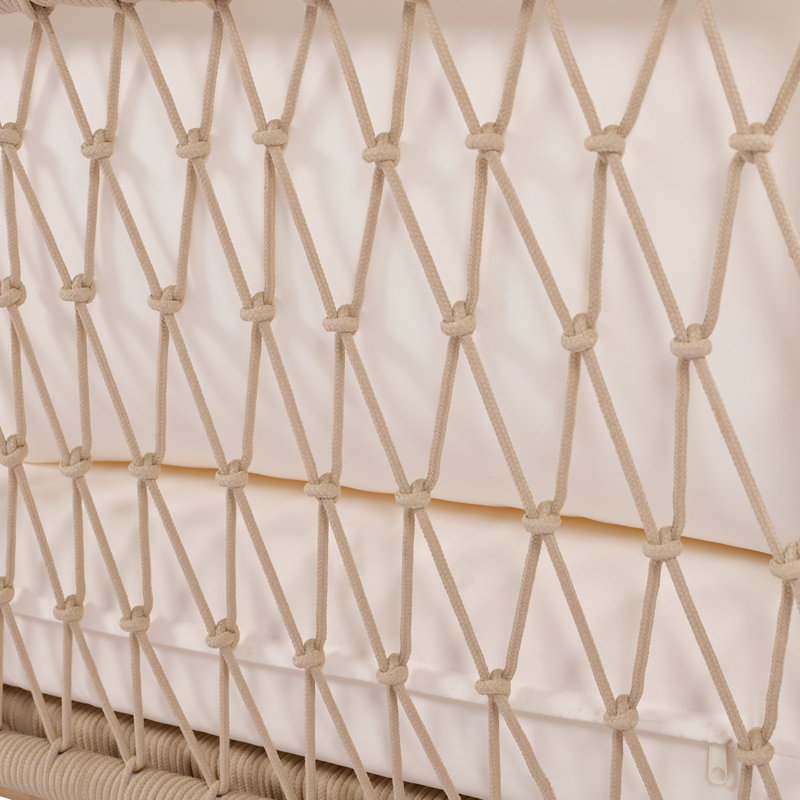 Balancelle de patio beige avec coussins moelleux et cadre en tissu imperméable pour cour intérieure rembourrée