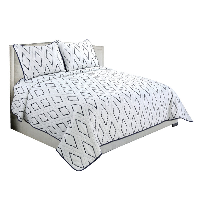 Ensemble de courtepointe brodée d'été avec 3 taies matelassées, Marina, Blanc / bleu marine