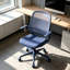 Chaise de travail ergonomique en filet avec accoudoirs rabattables et support lombaire pour petits espaces-1161967628