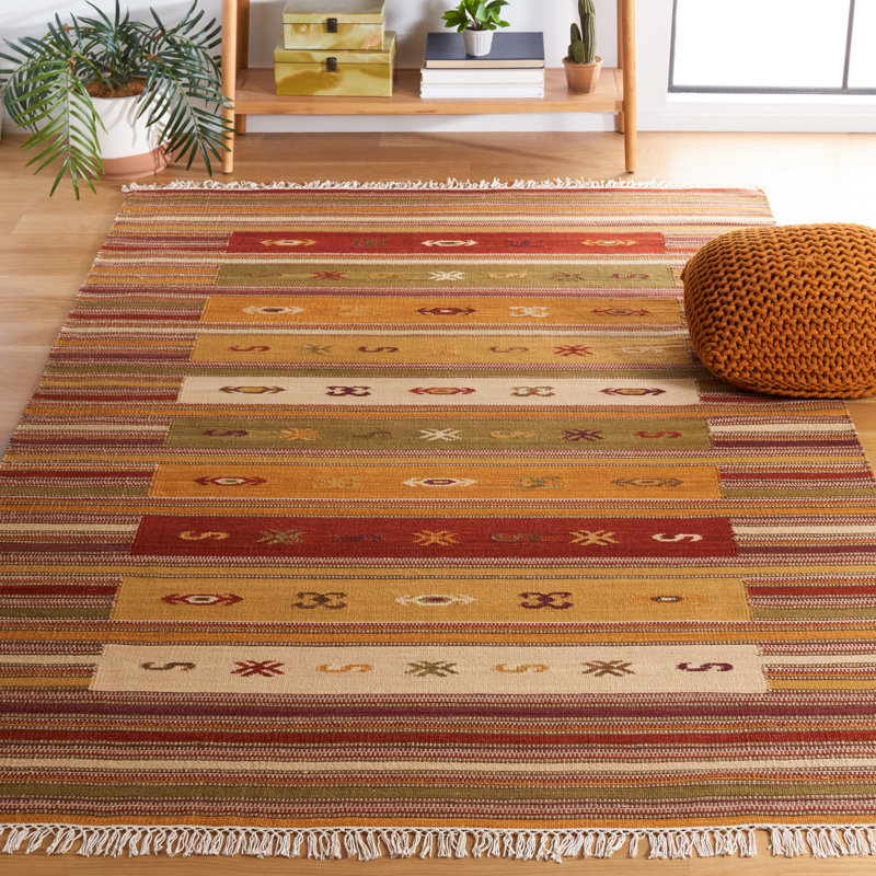 Bennett Handwoven Wool Burgundy Rug