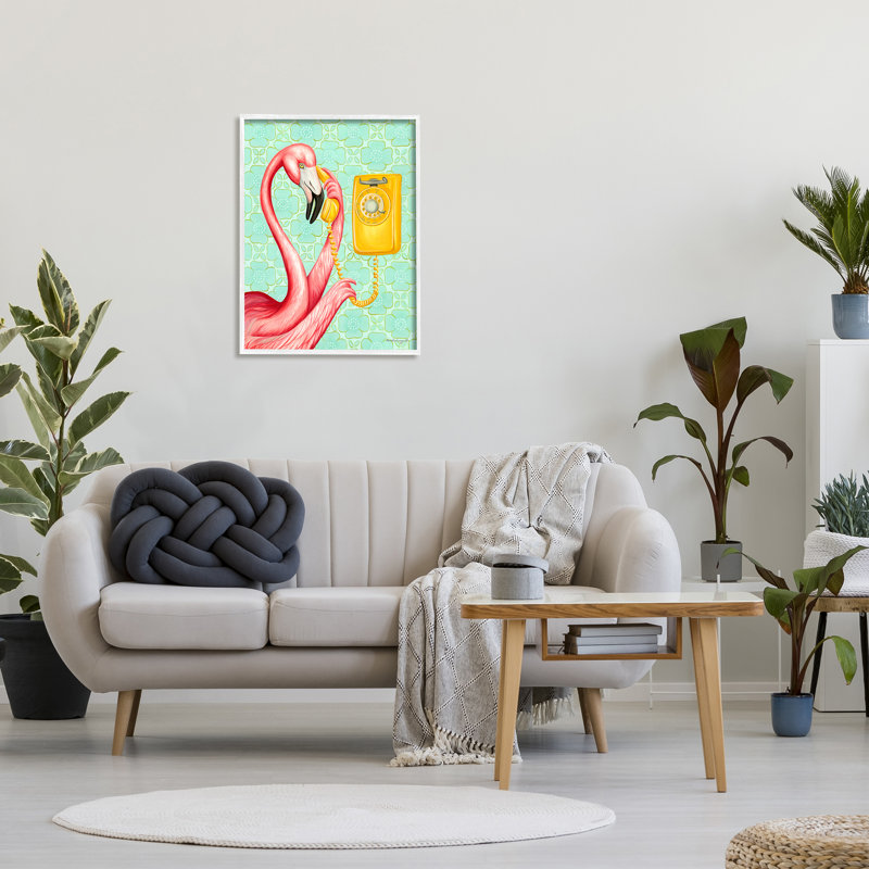 Flamant rose utilisant un téléphone rétro à motif de fleurs, estampe numérique texturée par Amelie Legault, L 24 po x H 30 po