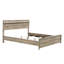 Structure de lit grand au fini bois naturel, style rustique moderne avec une conception artisanale pour la finition du cadre de la taille de la chambre à coucher, et tête de lit subtile