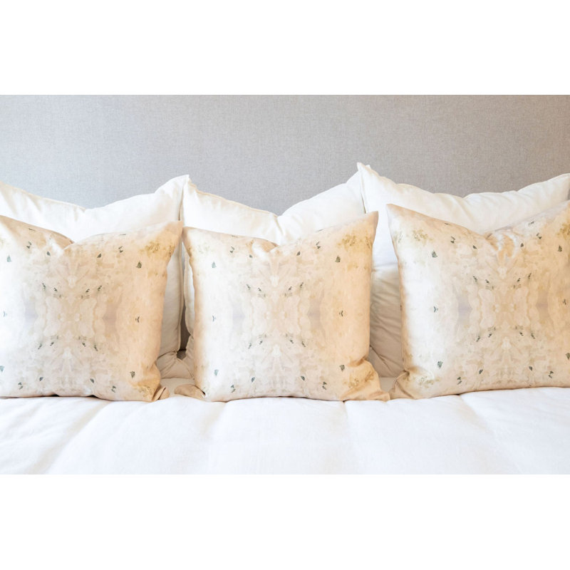 Centerpiece Square Pillow Cover & Insert, 22"H x 22"W