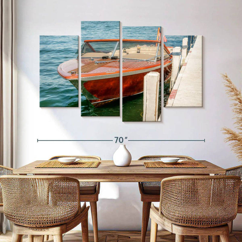 Bateau Mehar amarré à Fontana, H 42 po x l 68 po