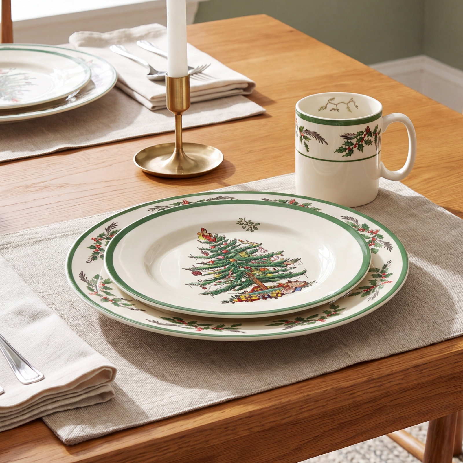 Christmas Tree Dinnerware Set