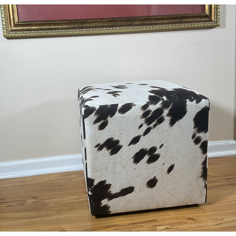 Repose-pieds cubique «Cow»
