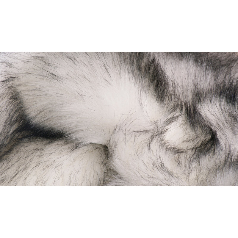Tapis gris en fausse peau de mouton Laperle, 4 pi x 6 pi