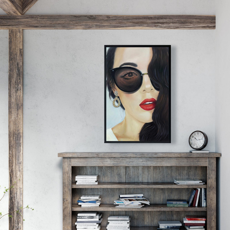 " Fashionable Sunglasses "