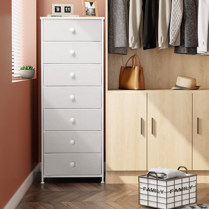 Caelyn 19.69'' W 7 - Drawer Dresser, White, White