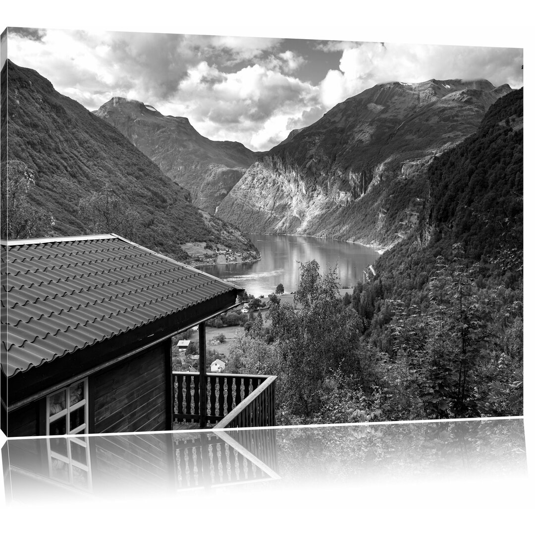 Leinwandbild „Hütte in schöner Umgebung“, Fotodruck