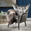 Le fauteuil à oreilles gris en velours offre à la fois style et durabilité, fauteuil confortable pour une sensation luxueuse-1224663298