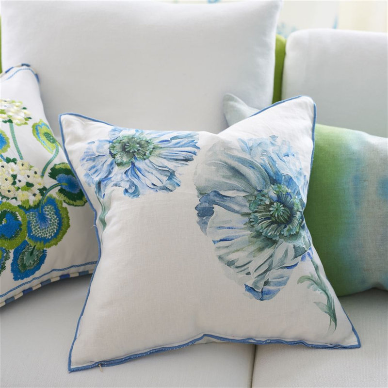 Coquelicot Decorative Pillow, Delft