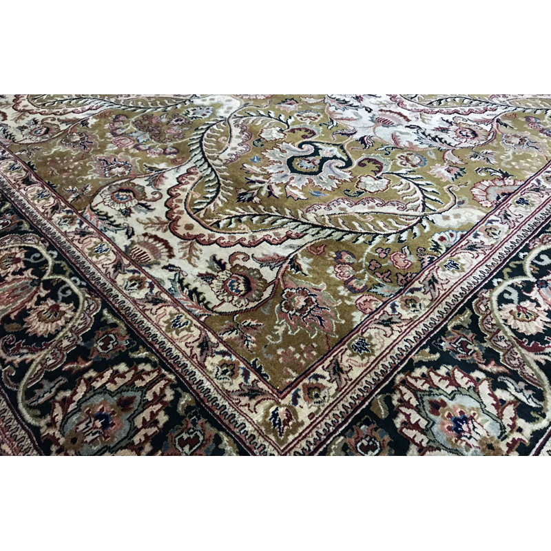 Tapis doré et vert noué à la main de haute qualité