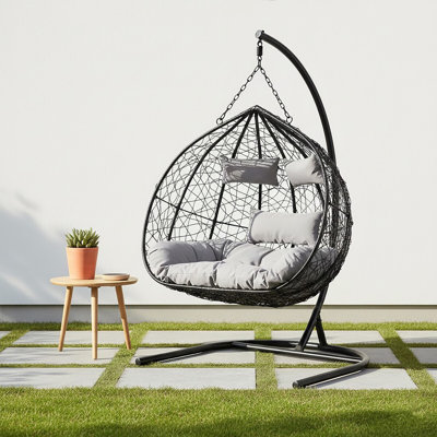 Pendrick Double Egg Chair with Stand