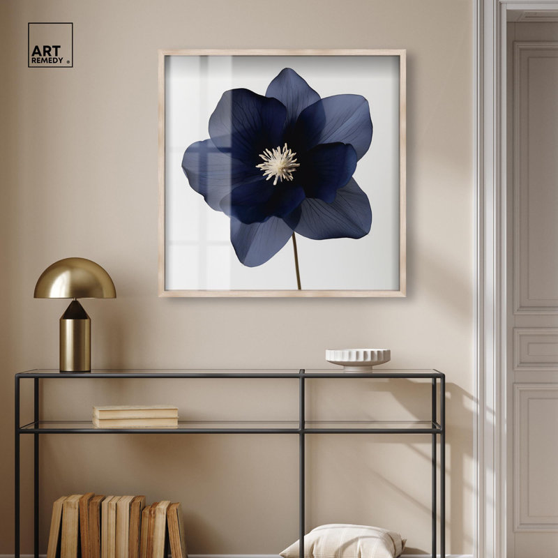 «Night Dal II Shadowbox», impression d'art floral bleu par Art Remedy, H 31 po x l 31 po, Crème, crème