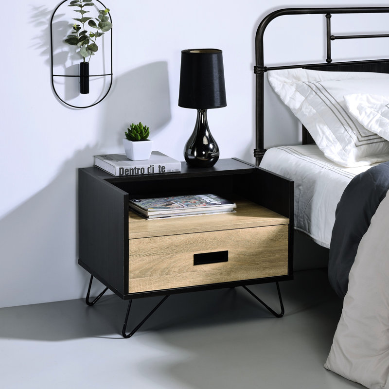 Table de chevet en chêne et noire pour chambre à coucher, 1 chambre compacte à conception compacte avec look, support en métal