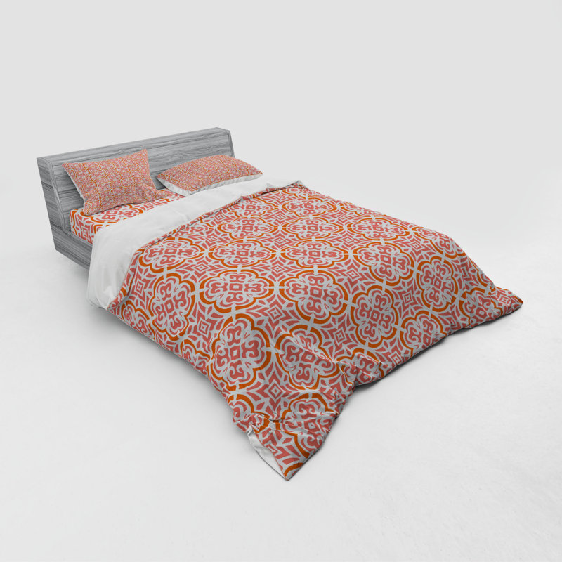 Traditional Polyester Geometric Shapes Duvet Cover, Queen Duvet Cover + 3 Additional Pieces