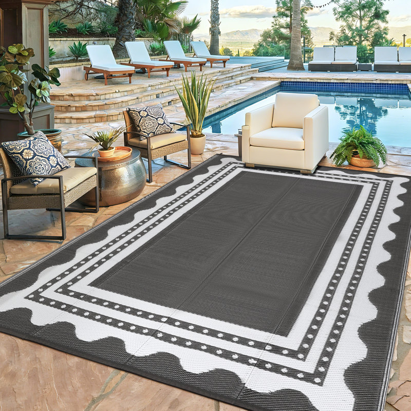 Scalloped Border Outdoor Rug - Waterproof Reversible Patio Mat, UV & Stain Resistant, Easy Rinse Deck Carpet for Backyard, Poolside, Camping