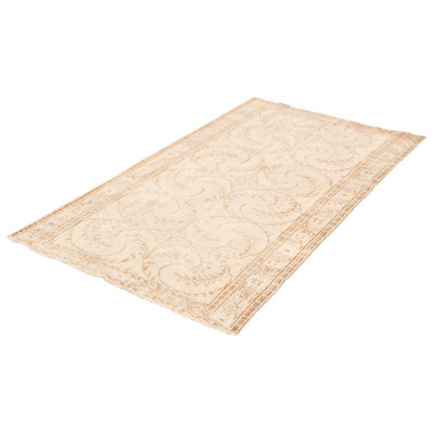 Tapis ivoire Natanya Vintage 4 pi 10 po x 8 pi 0 po