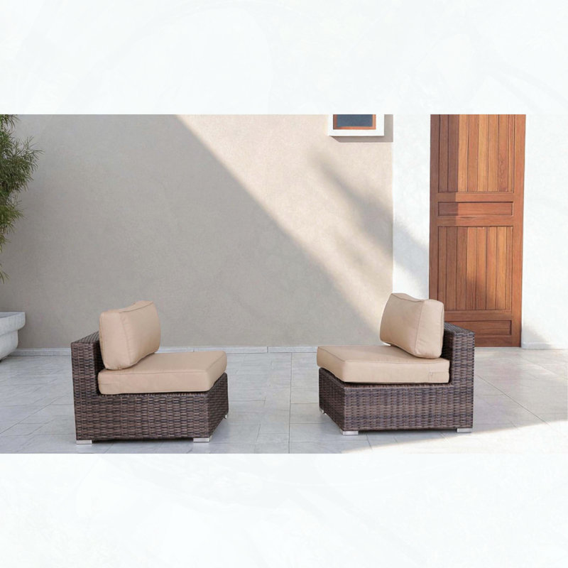 Chaises d'extérieur sans accoudoirs avec coussins Sunbrella entièrement assemblées - ensemble de 2