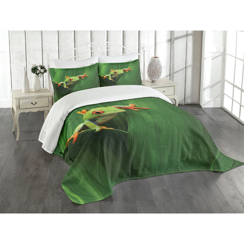 Ambesonne Green Bedspread Exotic Wild, King Bedspread + 2 Standard Shams