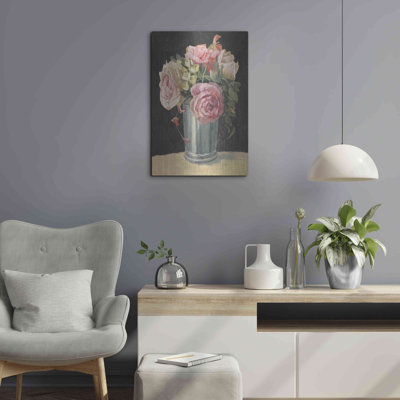 «Silver Vase II On Black» par Carol Rowan